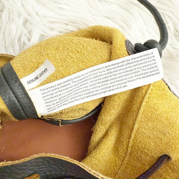 RABEANCO | Lexi Bucket Bag Drawstring Shoulder Crossbody Strap Pebbled Leather - Picture 10 of 10